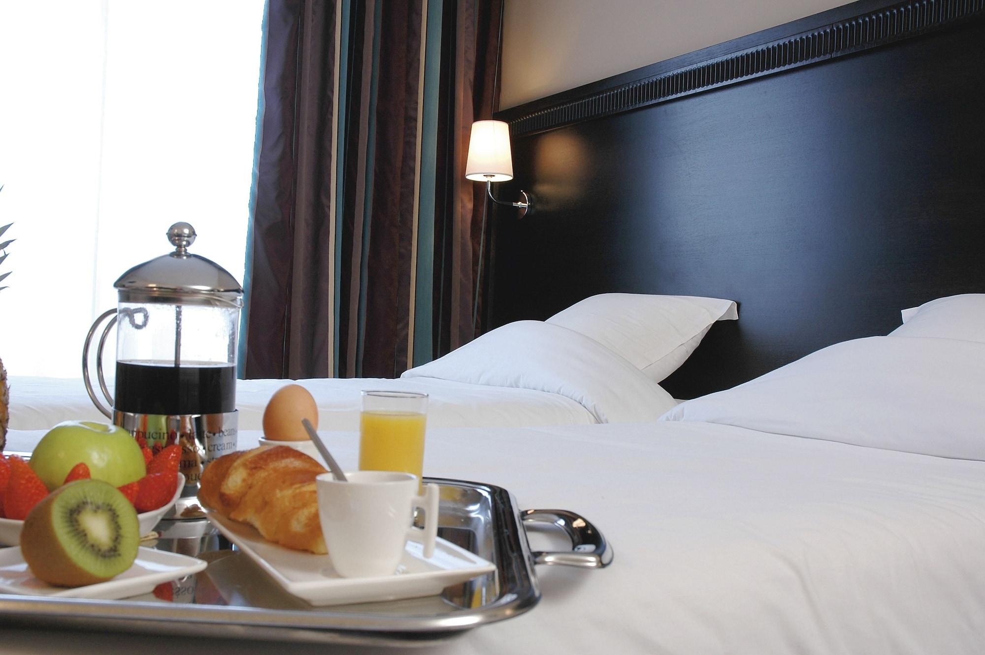 ไอบิส สไตล์ โบลิเยอ-ซูร์-แมร์ Hotel ภายนอก รูปภาพ