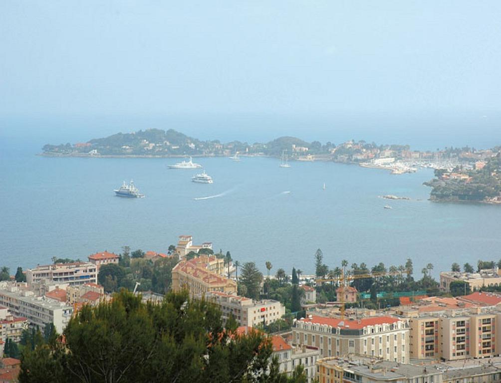 ไอบิส สไตล์ โบลิเยอ-ซูร์-แมร์ Hotel ภายนอก รูปภาพ